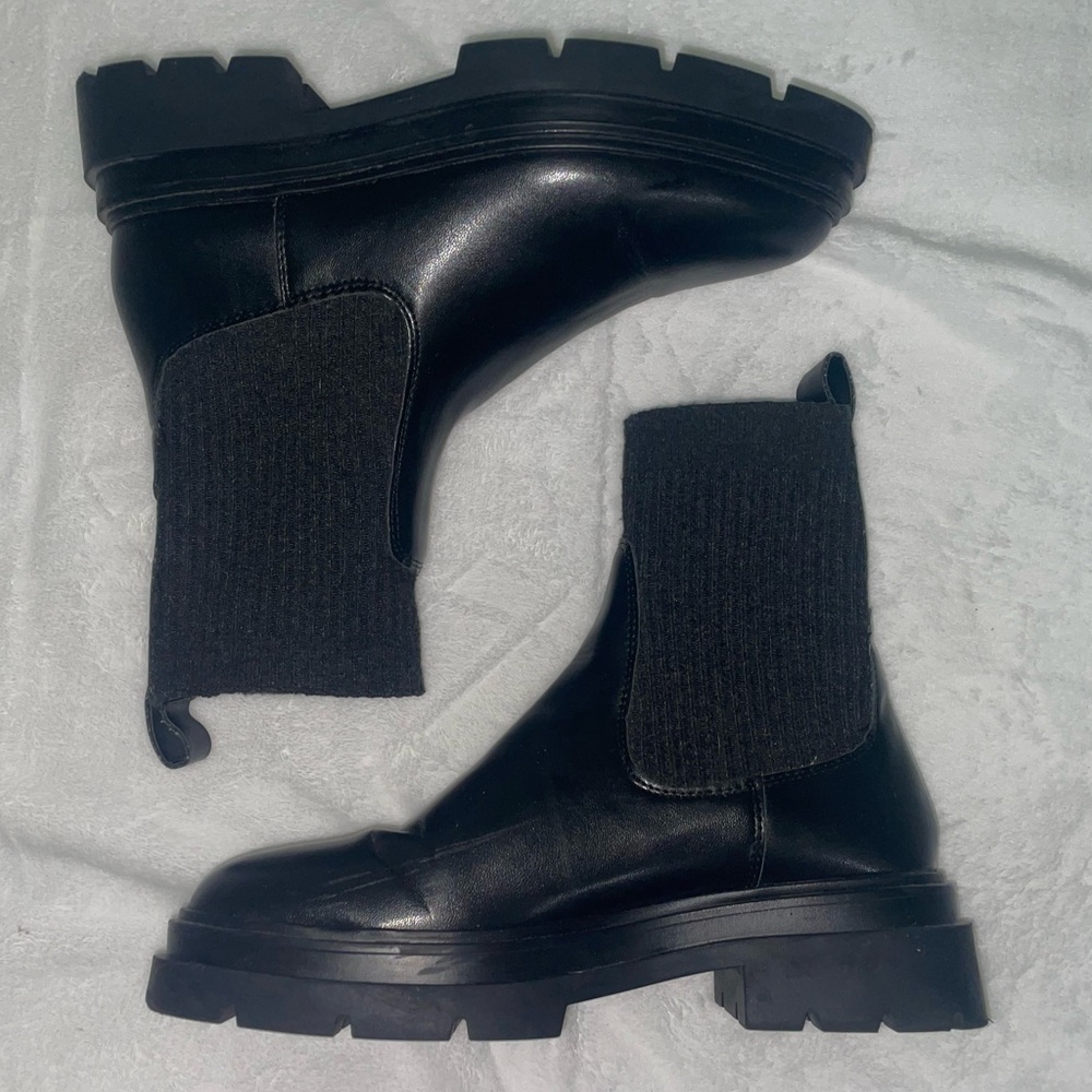 Zara Black Women's Chelsea Boots